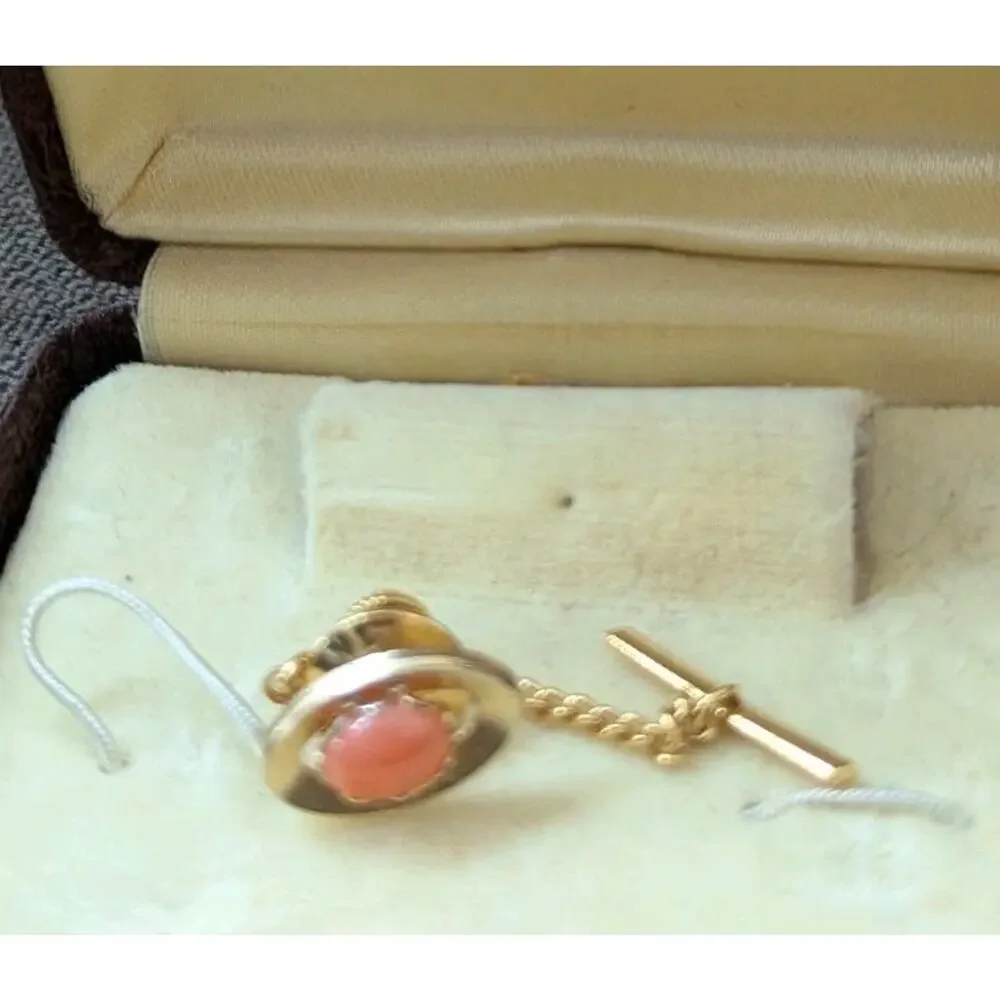 Cuff links & Tie Tack Bar Natural Pink Coral 4 PC set Gift Box Gold Tone Hawaii